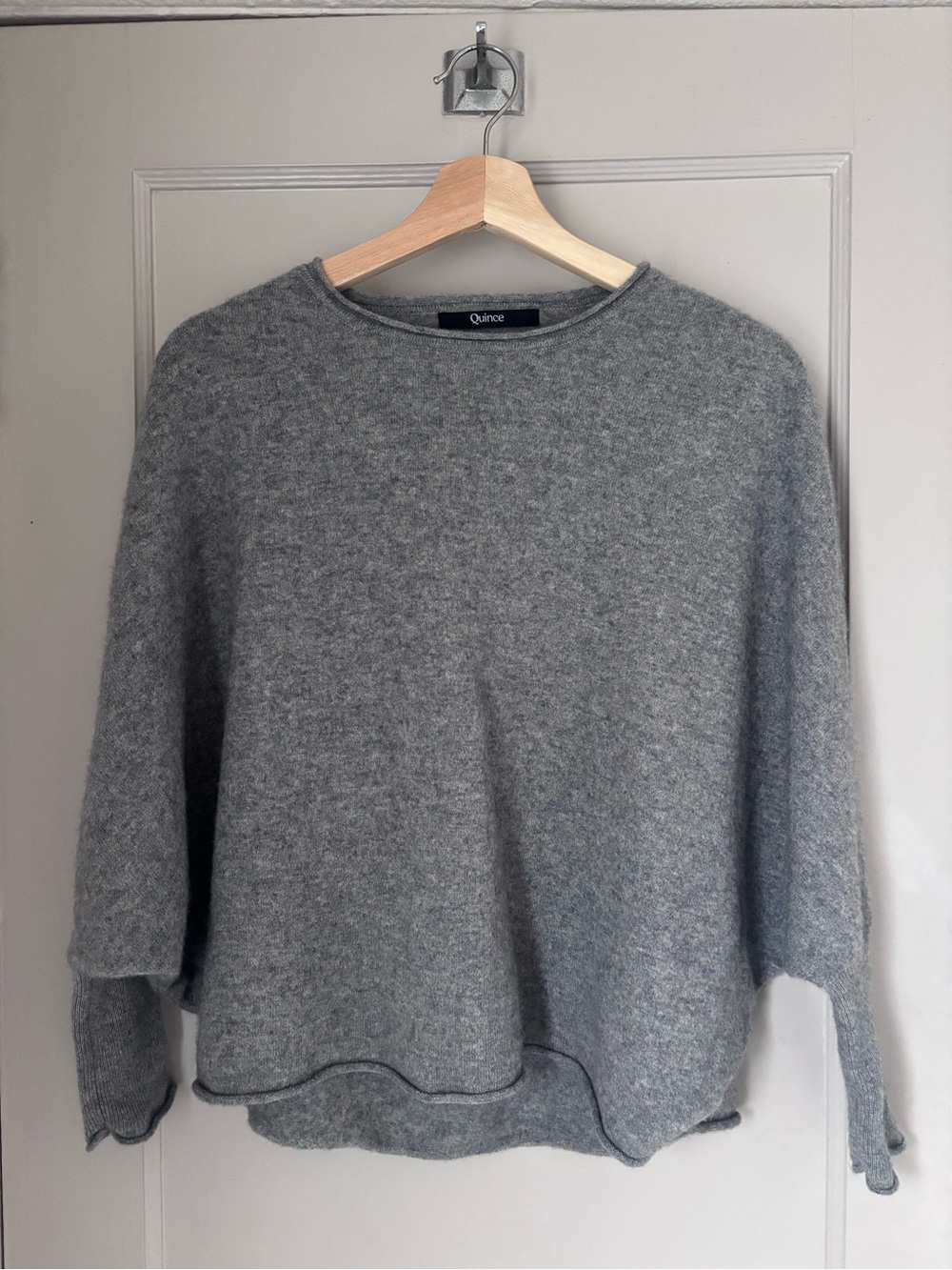 Quince Women's Gray Cashmere Batwing Sweater